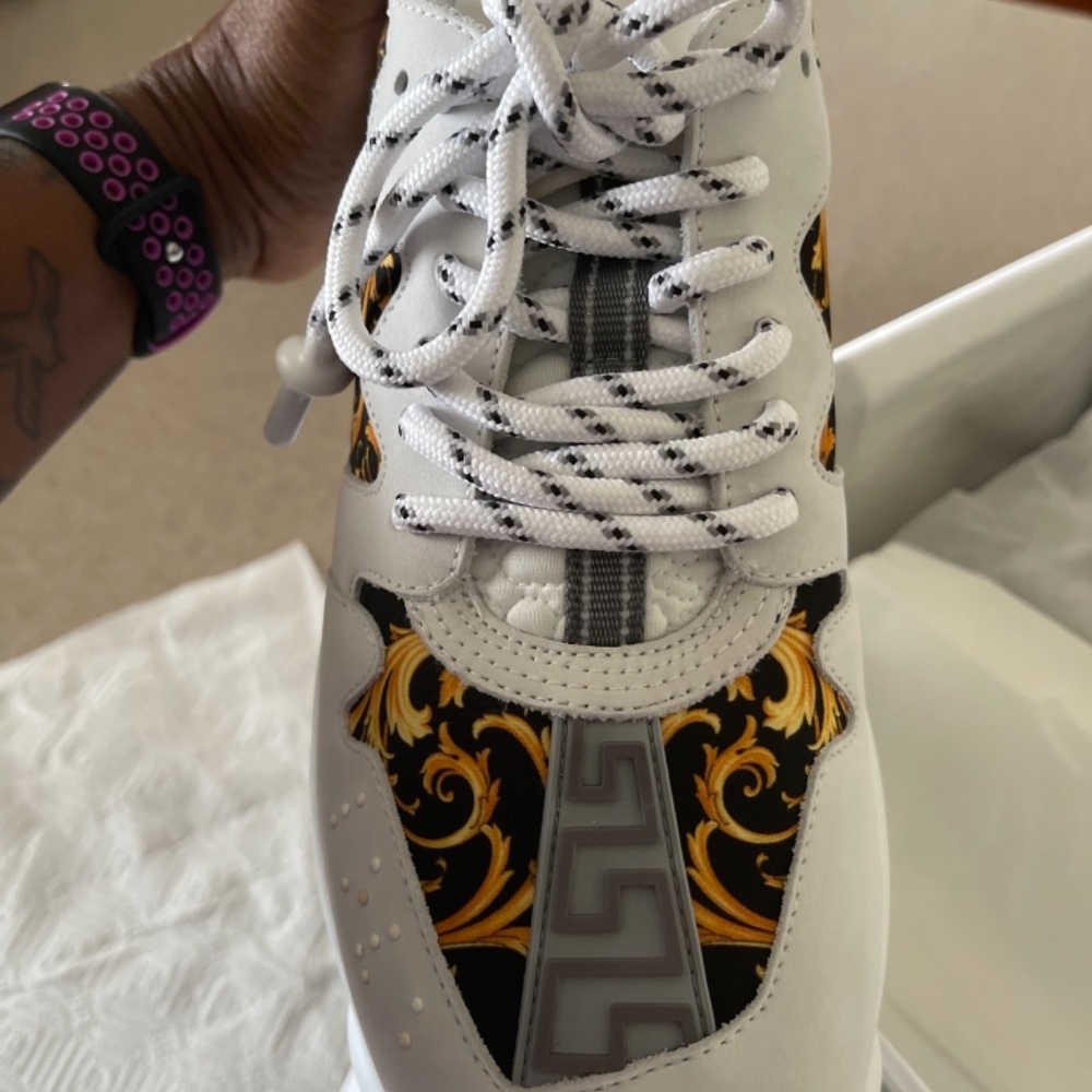 Versace Chain Reaction - Picture 4 of 5